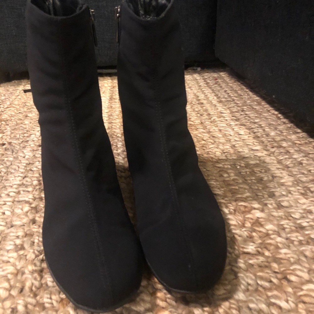 Aquatalia Booties EUC